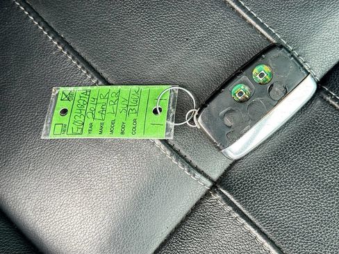 Used 2014 Land Rover LR2 AWD/4WD image 33