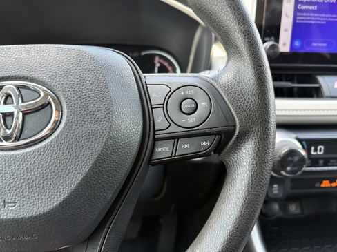 Used 2024 Toyota RAV4 XLE w/ Convenience Package image 16