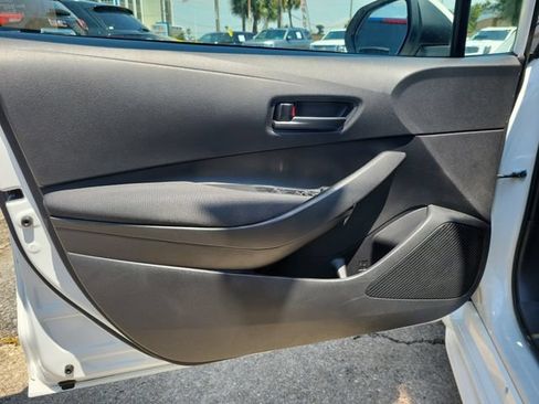 Used 2023 Toyota Corolla LE w/ LE Convenience Package FWD image 8
