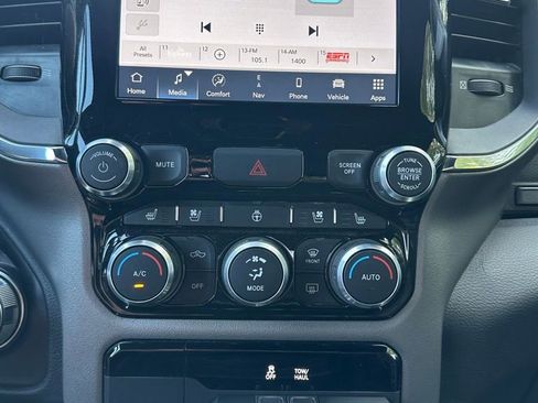 Used 2024 RAM 1500 Laramie image 28