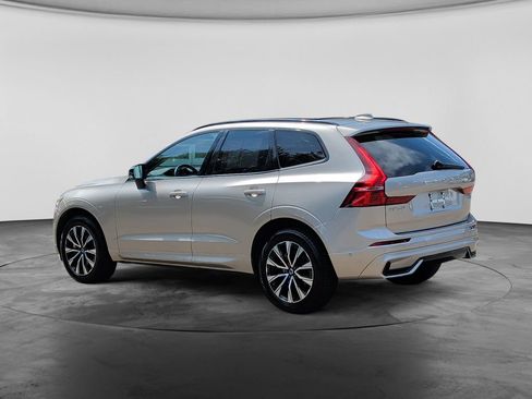 Used 2025 Volvo XC60 B5 Plus AWD/4WD image 5
