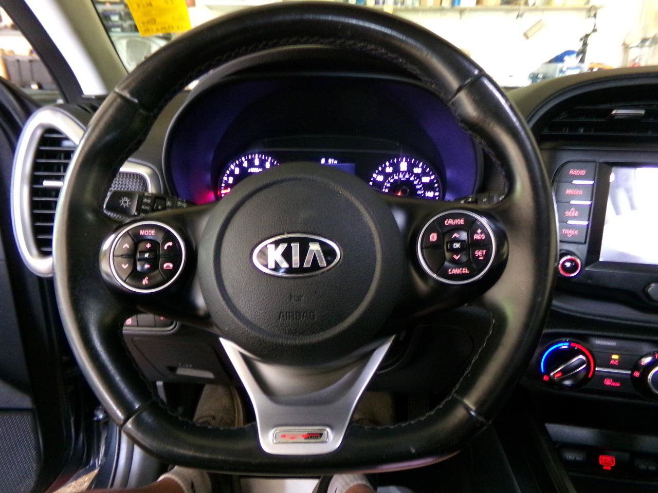 Used 2020 Kia Soul GT-Line w/ GT 2.0L Power Sunroof Package FWD image 32