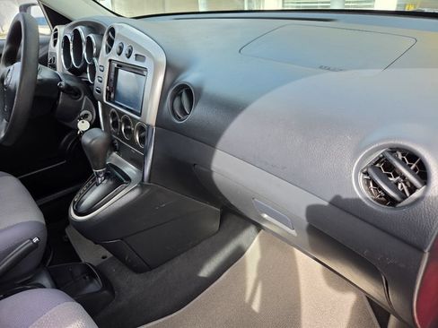 Used 2004 Toyota Matrix FWD image 40