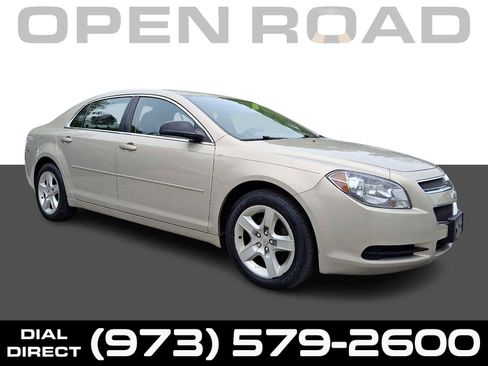 Used 2011 Chevrolet Malibu LS FWD image 1