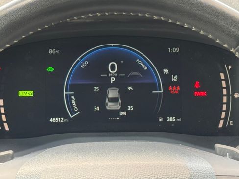 Used 2025 Toyota Camry SE FWD image 14