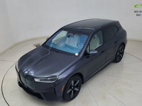 Used 2024 BMW iX xDrive50 w/ Sport Package AWD/4WD image 77