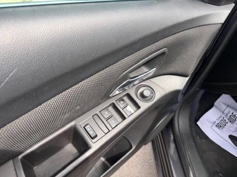 Used 2016 Chevrolet Cruze LTZ FWD image 30