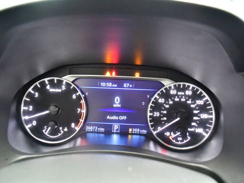 Used 2025 Nissan Altima 2.5 SV FWD image 16