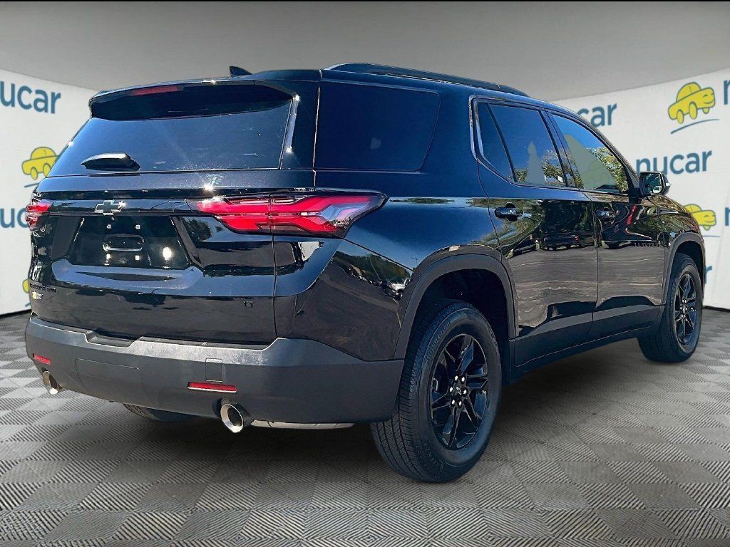 Used 2023 Chevrolet Traverse LT w/ Midnight/Sport Edition AWD/4WD image 6