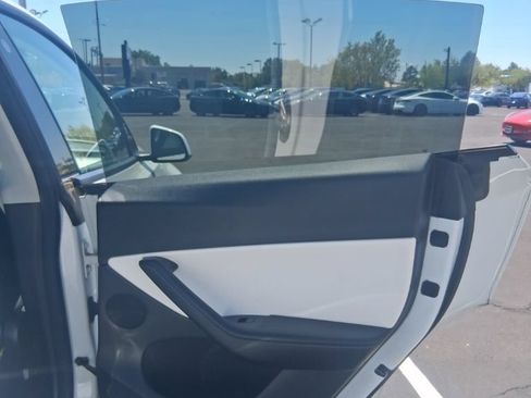 Used 2023 Tesla Model Y Long Range AWD/4WD image 13