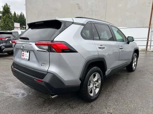 Certified 2025 Toyota RAV4 XLE AWD/4WD image 4
