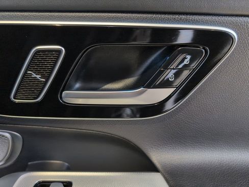 Used 2023 Mercedes-Benz GLC 300 4MATIC image 46