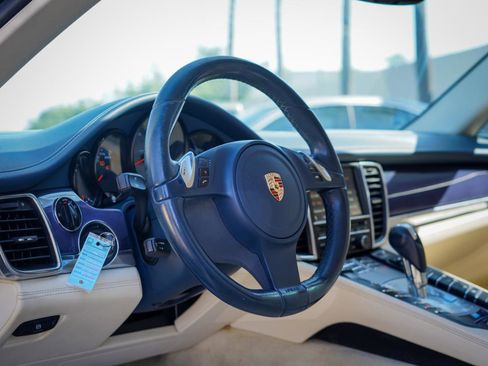 Used 2012 Porsche Panamera S RWD image 10