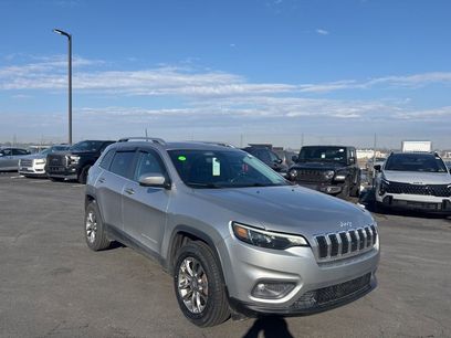 Used 2019 Jeep Cherokee Latitude Plus w/ Comfort/Convenience Group