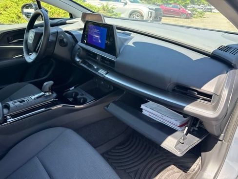 Used 2024 Toyota Prius LE FWD image 26