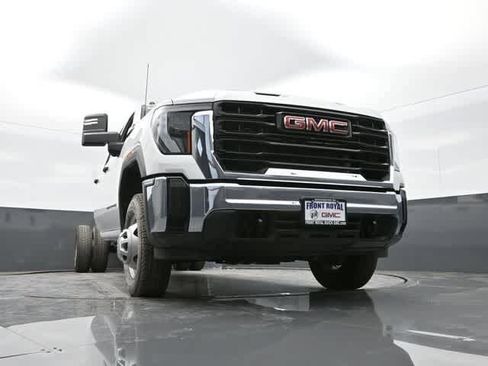 New 2025 GMC Sierra 3500 Pro w/ Convenience Package image 38
