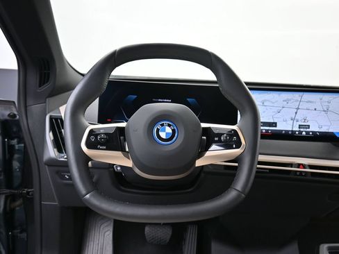 Used 2024 BMW iX xDrive50 w/ Sport Package AWD/4WD image 13