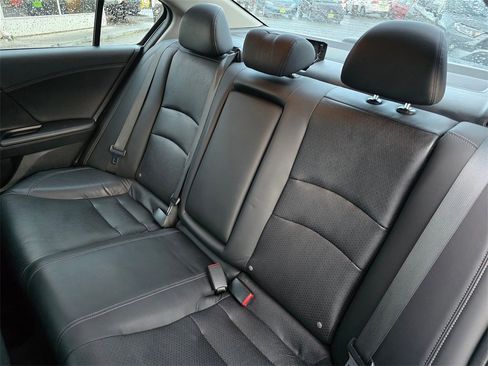 Used 2013 Honda Accord EX-L image 16