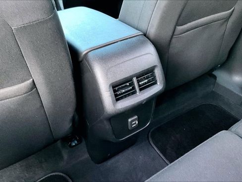 Used 2019 Chevrolet Equinox LT image 14