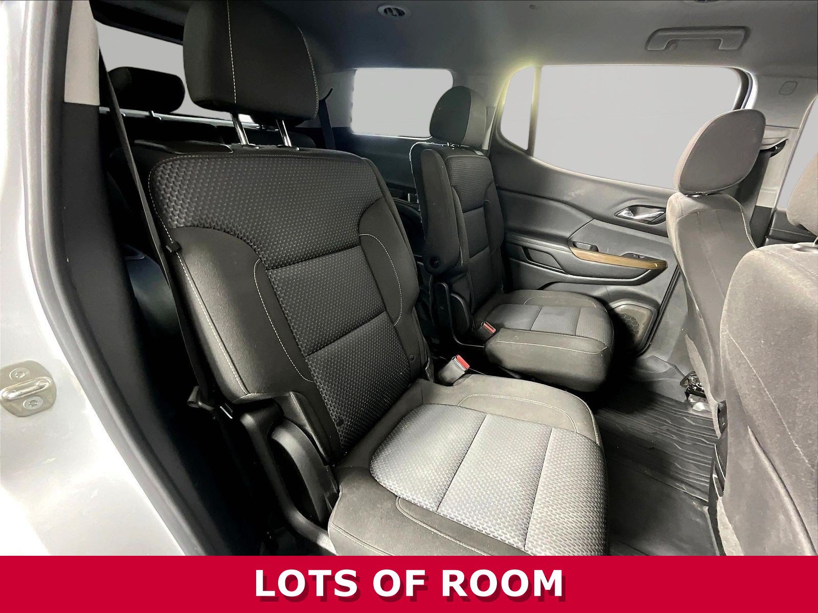 Used 2021 GMC Acadia SLE w/ LPO, Floor Liner Package FWD image 24