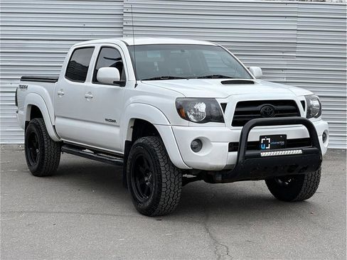 Used 2008 Toyota Tacoma TRD Sport 4WD - Lifted + Black image 8