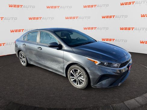 Used 2024 Kia Forte LXS image 7