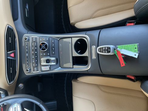 Used 2023 Hyundai Santa Fe Calligraphy image 11