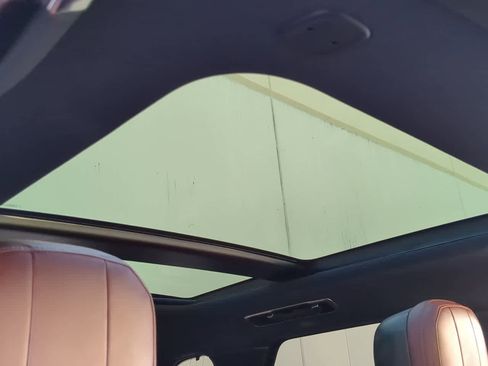 Used 2025 Land Rover Range Rover Sport Dynamic SE image 18