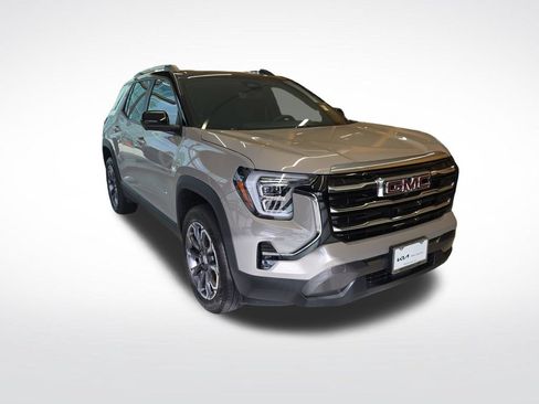 Used 2026 GMC Terrain Elevation w/ Elevation Premium Package FWD image 10