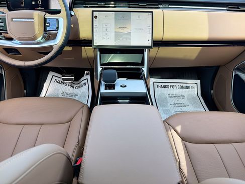New 2025 Land Rover Range Rover SE image 19