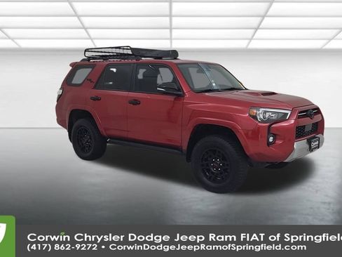 Used 2023 Toyota 4Runner TRD Off-Road Premium image 4