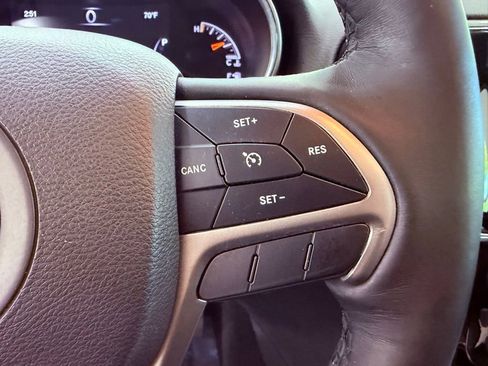 Used 2019 Jeep Grand Cherokee Limited w/ Luxury Group II image 24