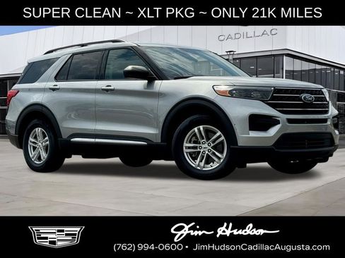 Used 2023 Ford Explorer XLT RWD image 1