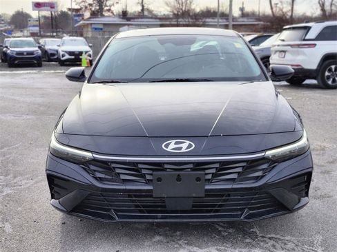 Used 2025 Hyundai Elantra SEL image 8