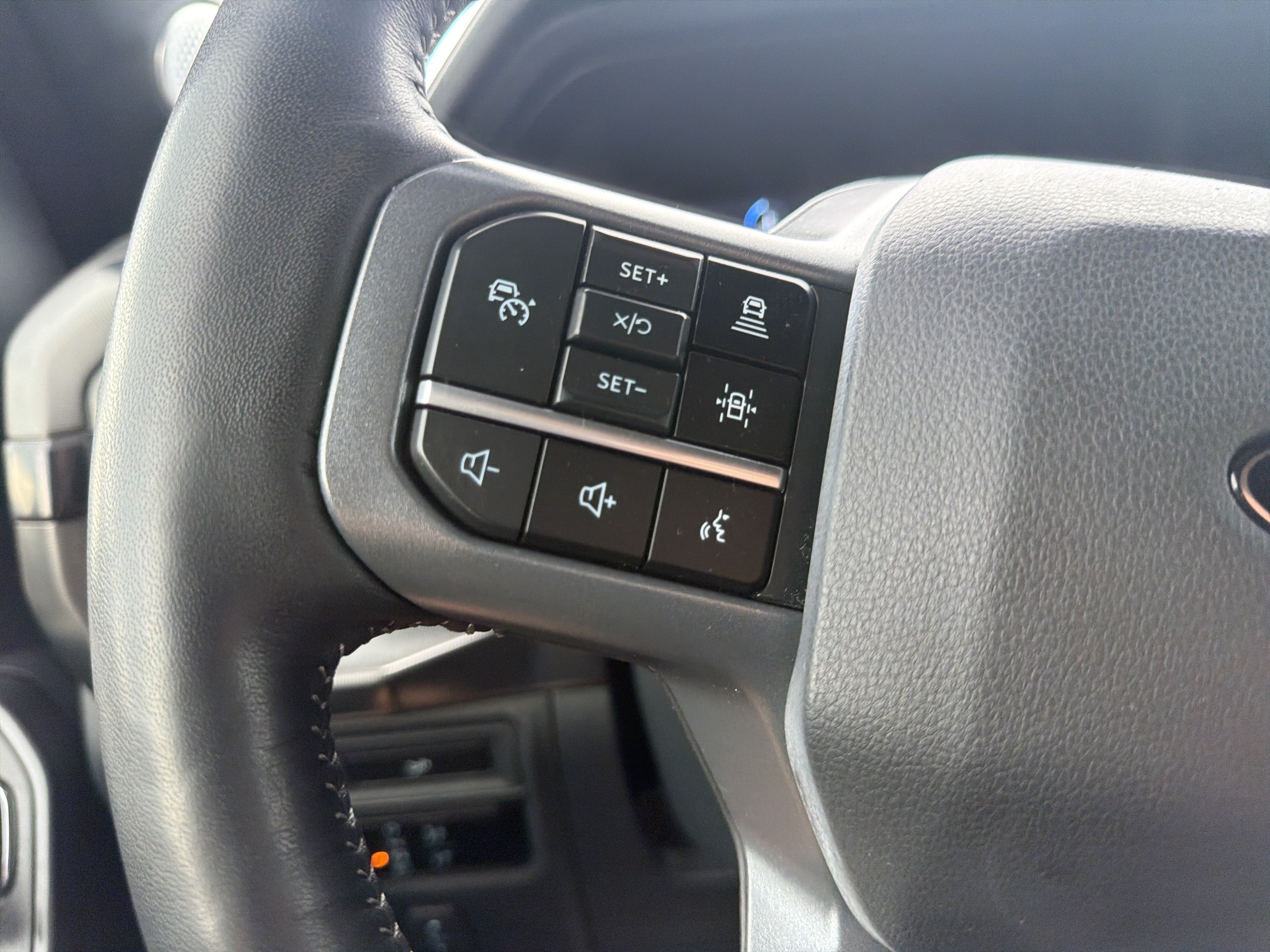 Used 2024 Ford F150 Lariat w/ Equipment Group 502A High AWD/4WD image 18