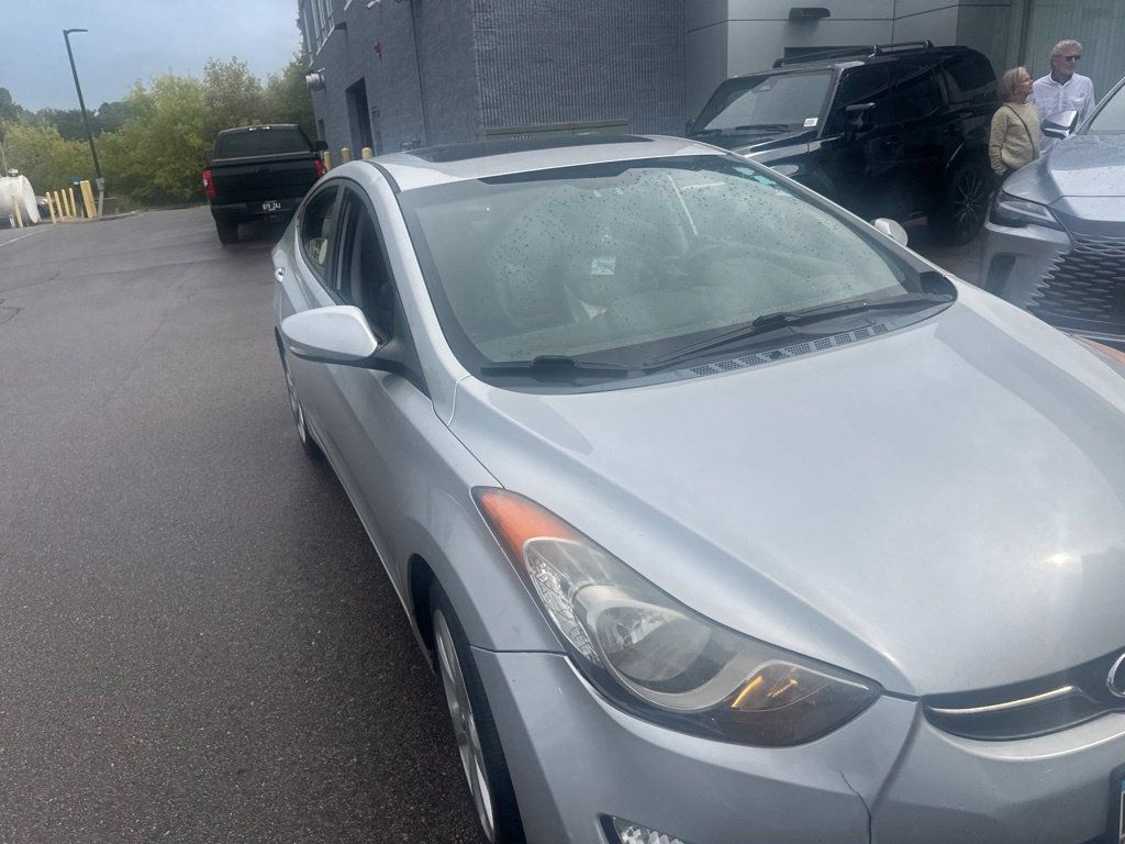 Used 2012 Hyundai Elantra Limited FWD image 2