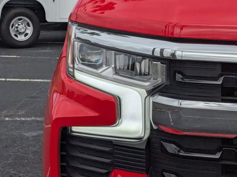 Used 2025 Chevrolet Silverado 1500 LT image 10