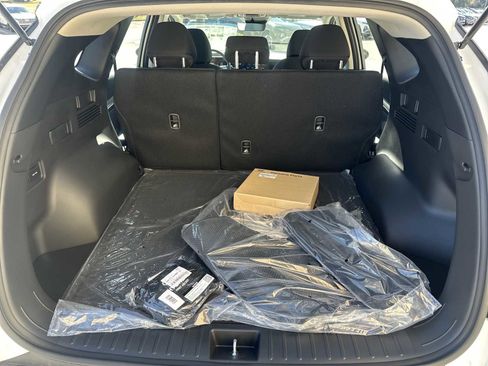 New 2026 Hyundai Tucson Blue SE image 29