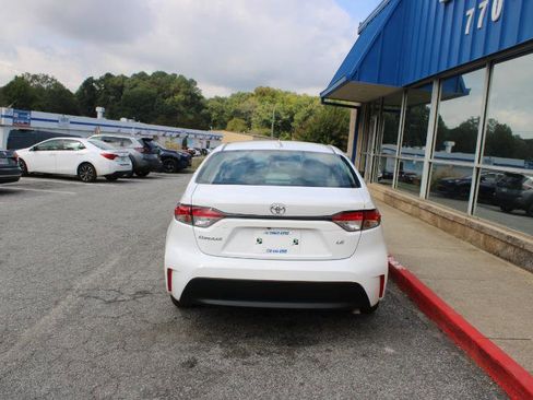 Used 2023 Toyota Corolla LE image 5