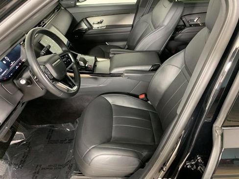 Used 2025 Land Rover Range Rover Sport SE AWD/4WD image 28