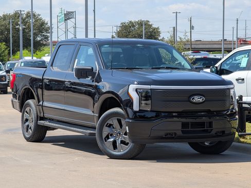 New 2025 Ford F150 Lightning Flash AWD/4WD image 1