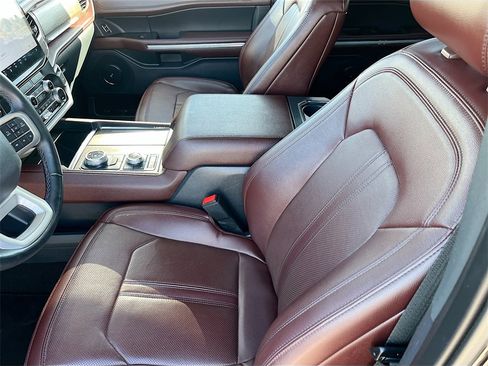 Used 2023 Ford Expedition Max Limited image 20