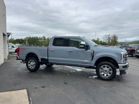 New 2026 Ford F350 King Ranch w/ Chrome Package AWD/4WD image 17