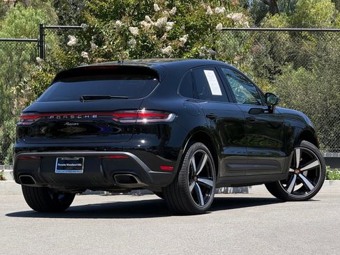 Used 2026 Porsche Macan AWD/4WD image 7