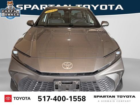 Used 2025 Toyota Camry SE FWD image 10
