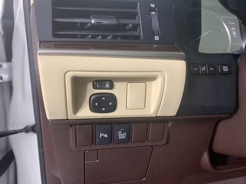 Used 2016 Lexus ES 350 w/ Premium Package w/Wood Trim image 16