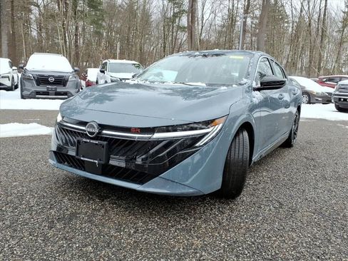 New 2026 Nissan Sentra SR w/ Floor Mat Package image 3