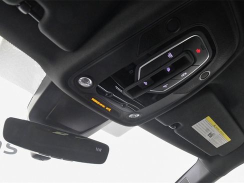 New 2025 Audi Q8 Premium Plus image 31