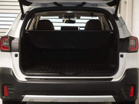 Used 2021 Subaru Outback Touring XT image 32