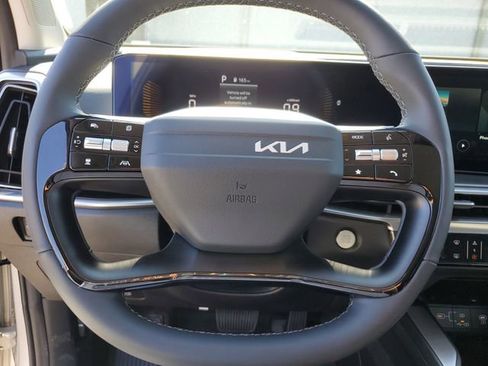 New 2026 Kia Sorento LX image 16